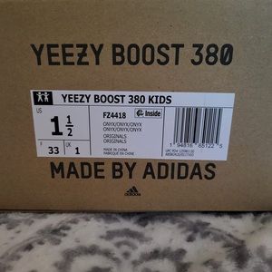 Kids yeezy size 1.5Y